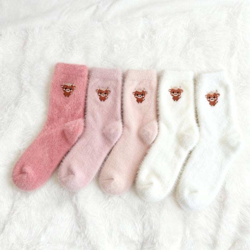 🔥Hot Sale - 49% OFF🔥5 Pairs Cartoon Highland Cow Plush Socks for Cold-Free Home Comfort Warmth