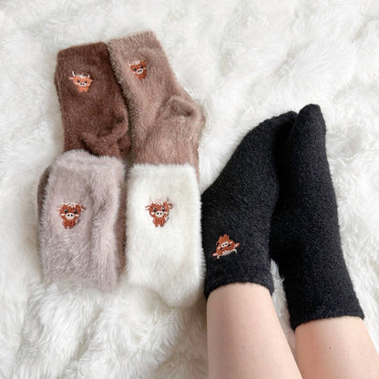 🔥Hot Sale - 49% OFF🔥5 Pairs Cartoon Highland Cow Plush Socks for Cold-Free Home Comfort Warmth