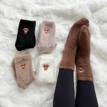 🔥Hot Sale - 49% OFF🔥5 Pairs Cartoon Highland Cow Plush Socks for Cold-Free Home Comfort Warmth